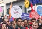 AK Partili gen&ccedil;ler İstiklal Caddesi'nde y&uuml;r&uuml;d&uuml;