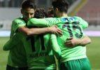 Akhisar gol şov ile gruplarda!