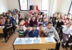 Çocuklar Suriyeli öğrencileri ziyaret etti