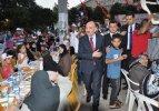 Bakan Müezzinoğlu iftarını yetimlerle açtı