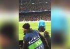 Barcelona maçında bir Türk: Hüseyin abiii...
