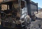 Bitlis'te 3 araç ve 3 konteyner yakıldı