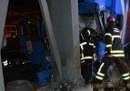 Bursa'da kamyon üst geçide çarptı: 1 ölü