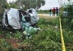 Bursa'da otomobil ağaca çarptı: 1 ölü, 2 yaralı
