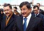 Davutoğlu Melih G&ouml;k&ccedil;ek ile g&ouml;r&uuml;şt&uuml;