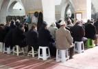 Diyanet'ten sandalyede namaz uyarısı