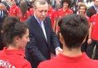 Erdoğan'dan gen&ccedil; futbolcuya d&ouml;vme uyarısı