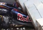 Formula 1'de feci kaza! Olaydan şok kareler