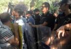 Gezi Parkı 7 saat sonra yeniden halka a&ccedil;ıldı