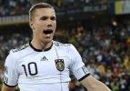 Lukas Podolski kadrodan çıkarıldı