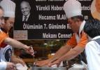 Mehmet Ali Birand için helva dağıttı