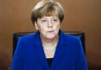 Merkel'den Paris'teki saldırılar hakkında a&ccedil;ıklama