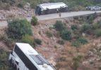 Mersin'de yolcu otobüsü devrildi: 20 yaralı