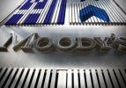 Moody’s yüzlerce bankayı takibe aldı