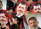 Mursi'nin oğlu: Babamı M&uuml;barek yargılıyor