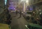 Paris'te asker sokağa indi