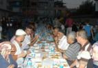 Ramazan’ın bereketi 'sokak iftarları' ile paylaşılıyor