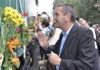 Şehitleri çiçeklerle uğurladılar