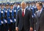 Sırbistan ile Arnavutluk arasında protokol krizi
