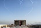 T&uuml;rk Yıldızları Anıtkabir &uuml;zerinde kalp &ccedil;izdi 