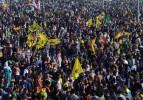 Diyarbakır'da y&uuml;zbinler nevruz i&ccedil;in toplandı İZLE