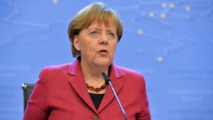 Erdoğan'a hakaretle ilgili Merkel'den açıklama