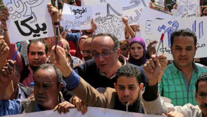 Mısır'da muhalif gazetecilere gözaltı
