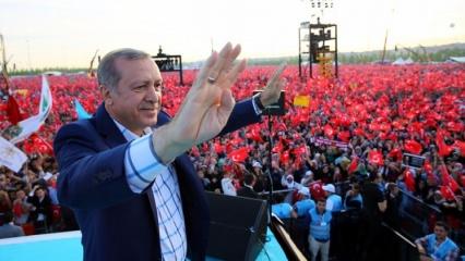 Erdoğan'ın twit attığı saat dikkat çekti