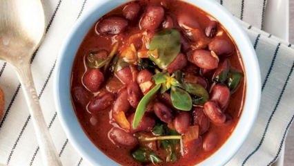 Kırmızı fasulyeli semizotu &ccedil;orbası tarifi