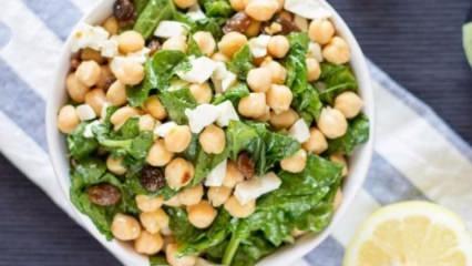 Nohutlu Ispanak Salatası tarifi