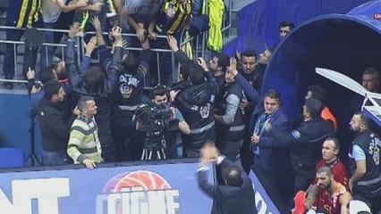 Fenerbah&ccedil;e-Galatasaray derbisinde olay!