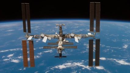 Uluslararası Uzay İstasyonu uzay çöpüne çarpıyordu