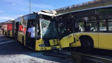 İki metrob&uuml;s kafa kafaya &ccedil;arpıştı! Yaralılar var..