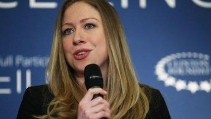 Trump'ın '&ccedil;&ouml;pl&uuml;k' s&ouml;zlerine Clinton'lardan yanıt