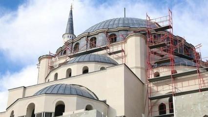 Arnavutluk'ta Namazgah Camisi'nde iki molotofkokteyli bulundu