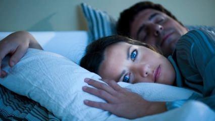 Yeterli uyku alınmadığında vücut sinyaller veriyor