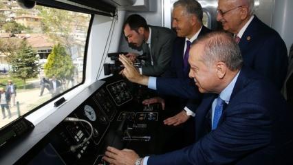Cumhurbaşkanı Erdoğan, makinist koltuğuna oturdu