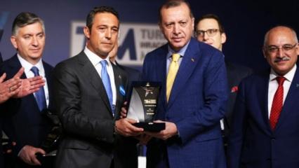 Recep Tayyip Erdoğan'a divan rozeti