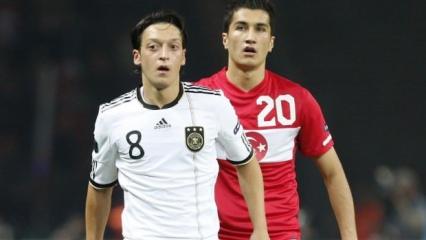 Mesut Özil Türk Milli Takımı'nda oynayabilir mi?