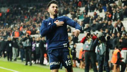 Tolgay Arslan'a 'dürüm'lü protesto!