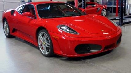 Ferrari'nin F 430 modeli yarı fiyatına satışa çıkarıldı