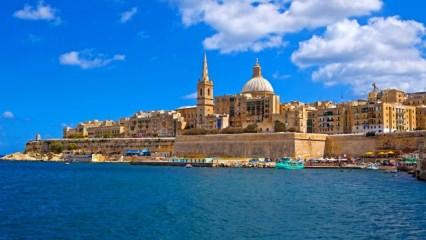  Malta'nın başkenti Valletta'yı ikiye bölen Cumhuriyet Caddesi