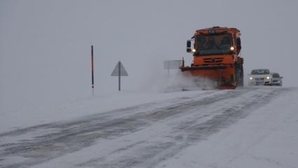 Ardahan'da ulaşıma kar, tipi ve sis engeli