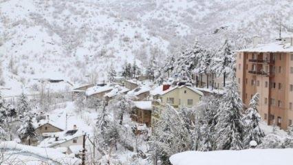 Konya'nın 6 ilçesinde eğitime kar engeli