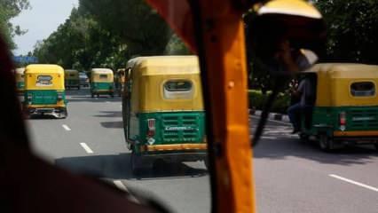 Hindistan'da otobüs ile tuk tuk çarpıştı: 27 ölü