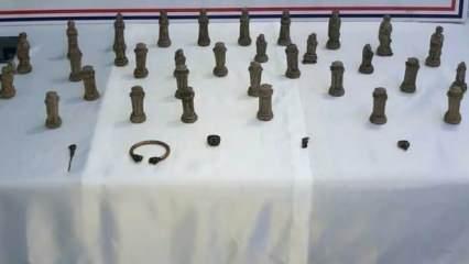 Antik Mısır dönemine ait satranç takımı ele geçirildi