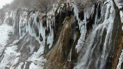 Erzincan’da kar yerini Sibirya soğuklarına bıraktı
