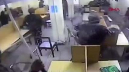 Hint polisi, Müslüman öğrencilere kütüphanede copla saldırdı!