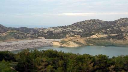 Kıbrıs'ta yer alan ve Türkiye'den su götürülen Geçitköy Göleti manzarası 