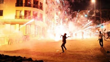 'Türkiye'de seçilmiş başbakanı öldürmeye teşebbüs edip, darbe yapmaya kalkan teröristler'